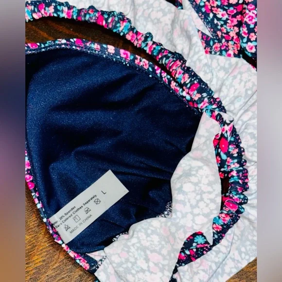 Summer Swimsuits BUNDLE of 4 (Size L, XL)… - Picture 5 of 15